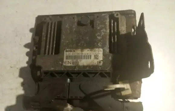 Opel Zafira B Engine control unit/module 55205621 1039S18791 0281013593