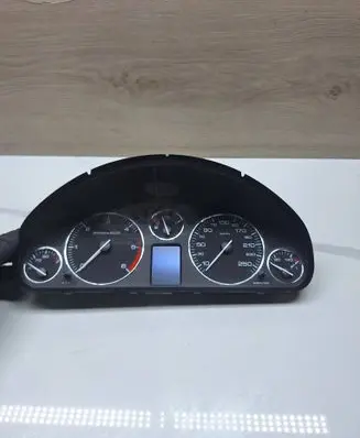 Speedometer (instrument cluster)