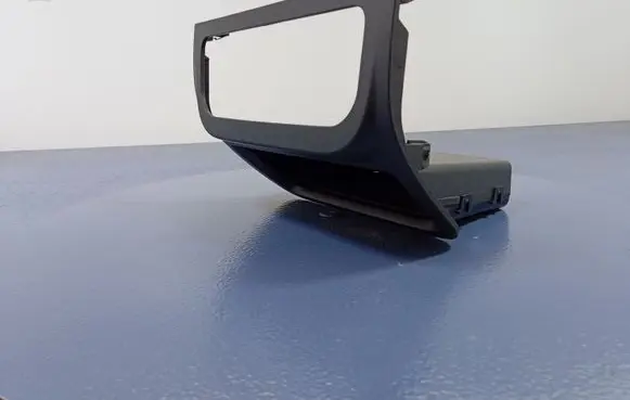 Volkswagen Golf V Other sill/pillar trim element 5M0820075E
