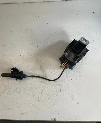 Peugeot Partner Glow plug pre-heat relay AV6112A343BA