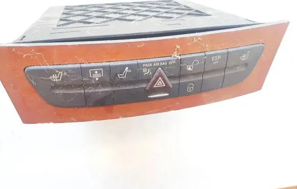 Mercedes-Benz E W211 Hazard light switch a2116800552