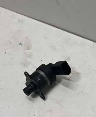 BMW 5 E60 E61 Fuel pressure sensor 0928400560