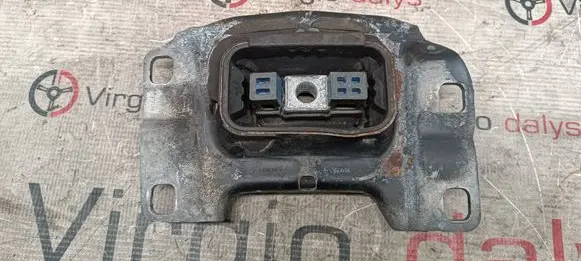 Engine mount bracket