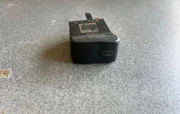 Volkswagen Caddy Windscreen/window heater switch 6N1959621