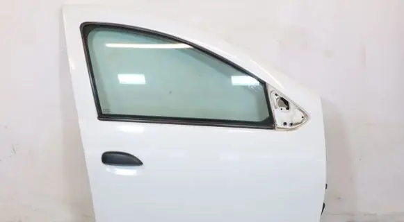 Dacia Logan II Front door