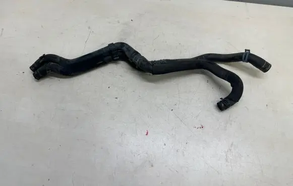 Audi A8 S8 D4 4H Engine coolant pipe/hose 4H0121060G 4H0121057M