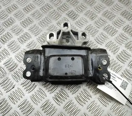 Volkswagen Caddy Gearbox mount 5QA199555C