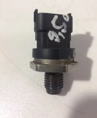 Opel Astra H Fuel pressure sensor 0281002767