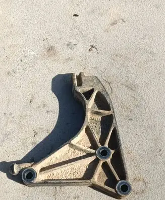 Opel Astra G Engine mounting bracket 332253673