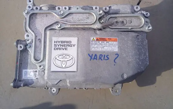 Toyota Yaris Voltage converter inverter 