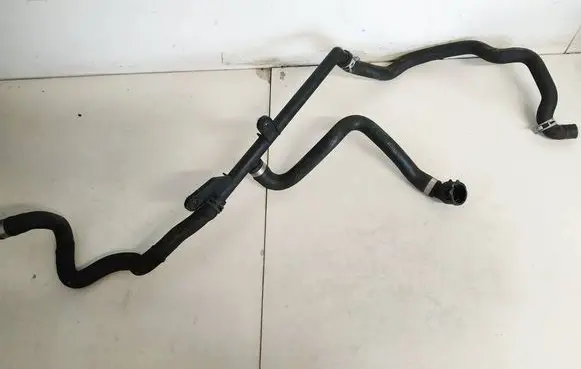 BMW 5 F10 F11 Engine coolant pipe/hose 916991804