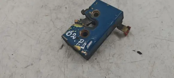 Audi 80 90 B2 Front door lock 813837016B
