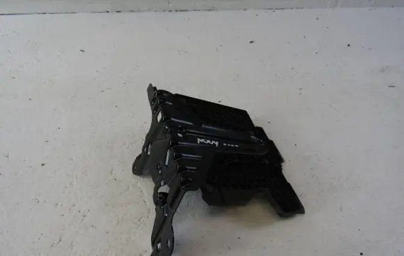 Peugeot 3008 II Battery tray 9802095480