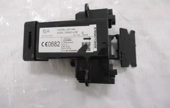 Citroen C4 II Picasso Ignition lock 9800630080