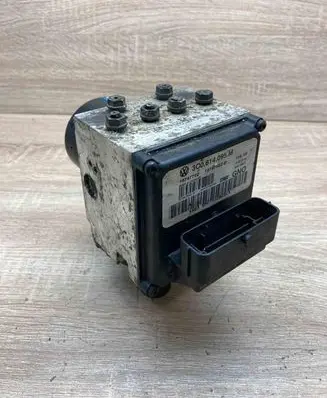 Volkswagen PASSAT B6 ABS Pump 3C0614095M 15747702 15747502B