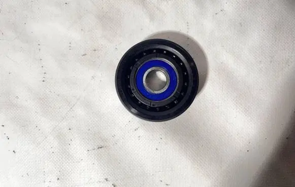Mercedes-Benz B W245 Belt tensioner pulley A6402020319