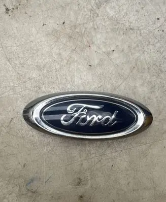 Ford Mondeo MK IV Manufacturer badge logo/emblem 575060080 044094