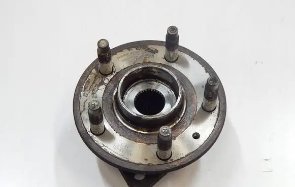 Opel Astra K Front wheel hub 110KM