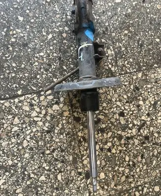 Hyundai i40 Front shock absorber/damper 546513Z230