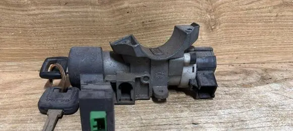 Volvo S80 Ignition lock 8626324