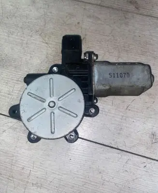 Mitsubishi Lancer Rear door window regulator motor Mr991832