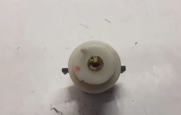 Audi A4 S4 B7 8E 8H Ignition lock contact MR587326