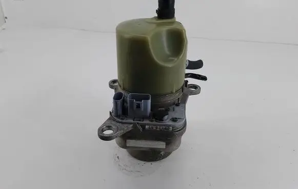 Volvo V50 Power steering pump 4N513K514DJ