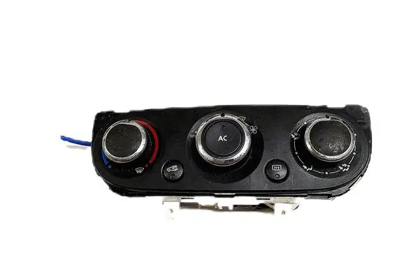 Renault Clio III Climate control unit T1019676Z