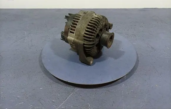 BMW 5 E60 E61 Generator/alternator 7789981