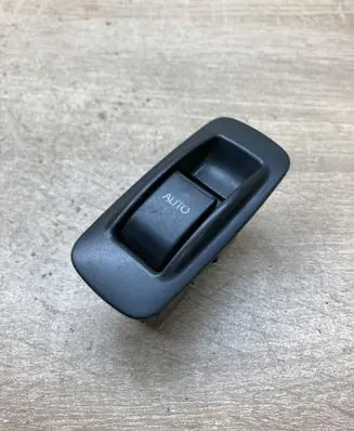Toyota Corolla E120 E130 Electric window control switch 8481002041