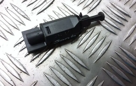 Clutch pedal sensor