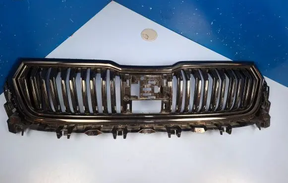Skoda Kodiaq Front bumper upper radiator grill 565853653F 565853653 565807724A