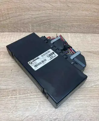 BMW 5 E60 E61 Comfort/convenience module 9133143 23994322 WithPlug