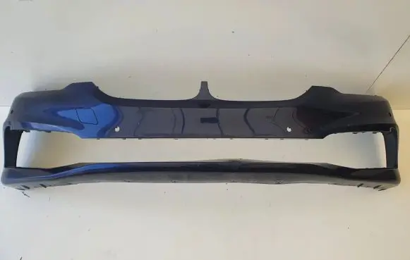 BMW 5 G30 G31 Front bumper 7385336
