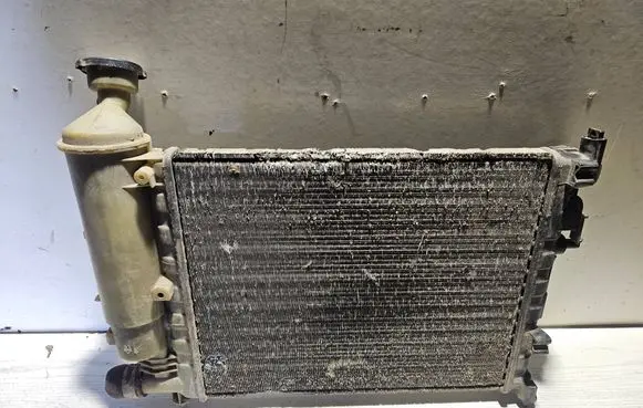 Peugeot 106 Coolant radiator TA519846991F