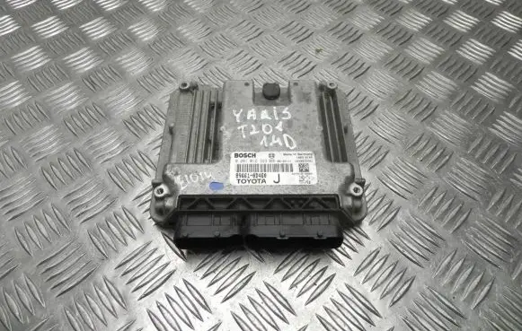 Toyota Yaris Engine control unit/module 896610D460