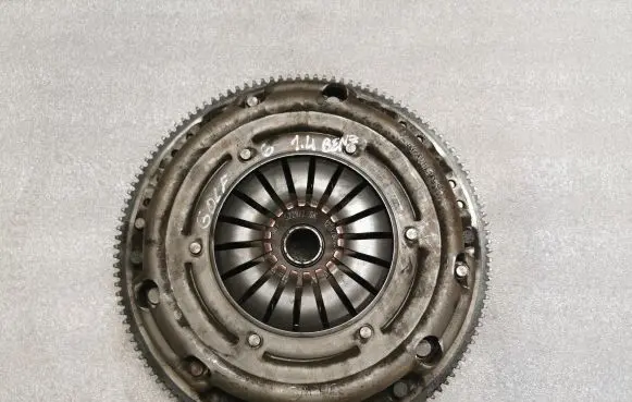 Volkswagen Golf VI Clutch set kit 03C141025 030105271D
