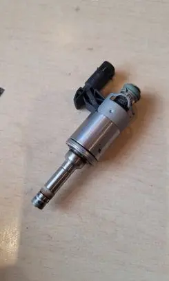 Audi A1 Fuel injectors set 04E133036A