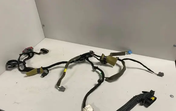 Volvo S60 Front door wiring loom 31374741