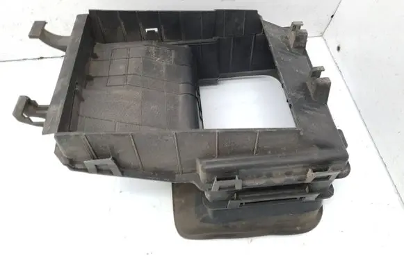 Renault Clio IV Air intake duct part 215580321R