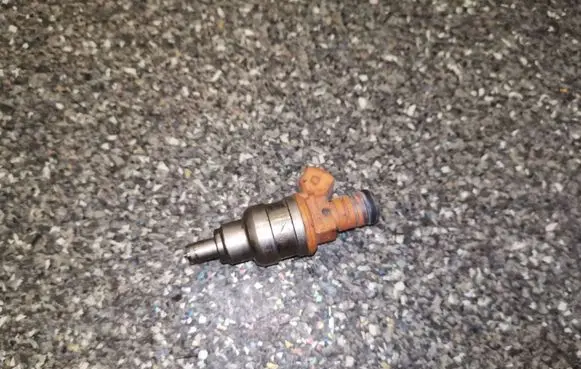 Chrysler Voyager Fuel injectors set MD158484