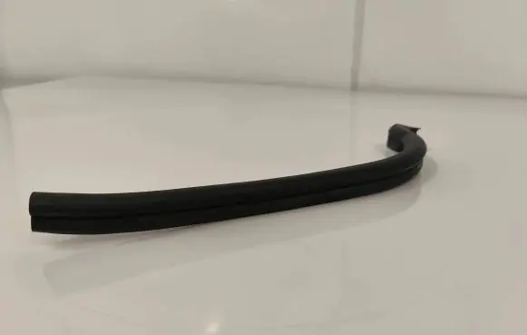 BMW X3 E83 Engine compartment rubber 8215914