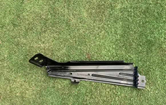 BMW X4 F26 Fender mounting bracket 7809N0235