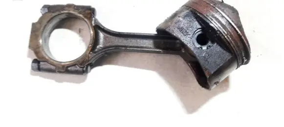 Mitsubishi Pajero Piston with connecting rod