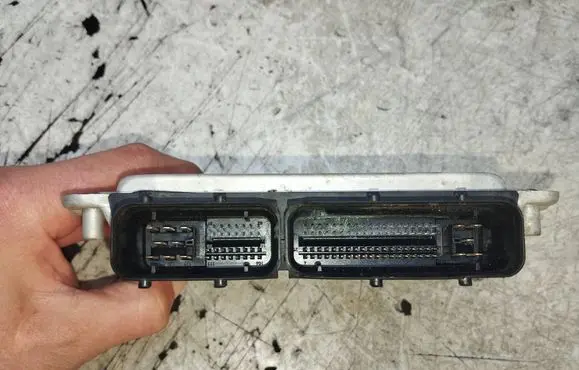 Audi A3 S3 8L Engine control unit/module 0281010122 038906012C