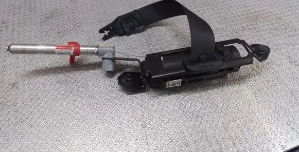 Volvo V70 Front seatbelt 30734732