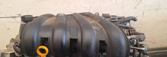 Nissan Note (E11) Intake manifold