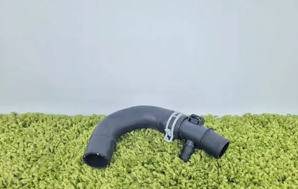 Nissan Navara D23 Engine coolant pipe/hose 1321329A