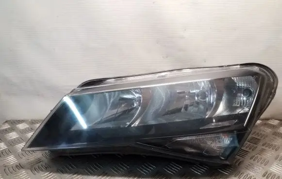 Skoda Superb B8 (3V) Headlight/headlamp 3V2941015 1LJ011939