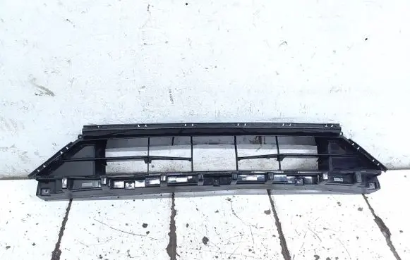 Ford Kuga III Front bumper lower grill LV4B17K945S